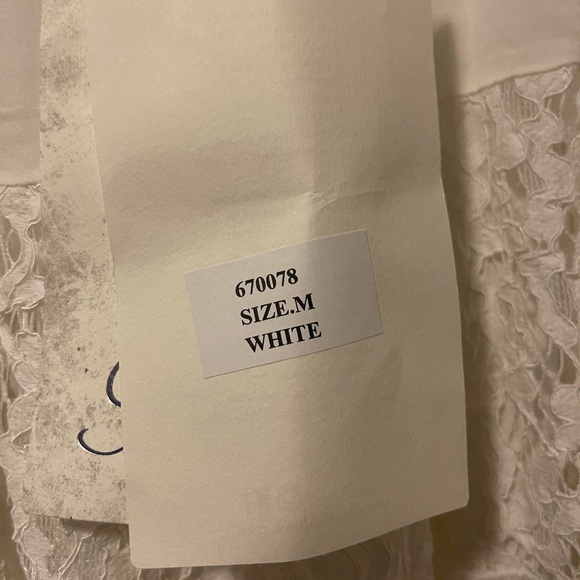 Baci Lace Cold Shoulder mini Dress Top - Picture 11 of 13